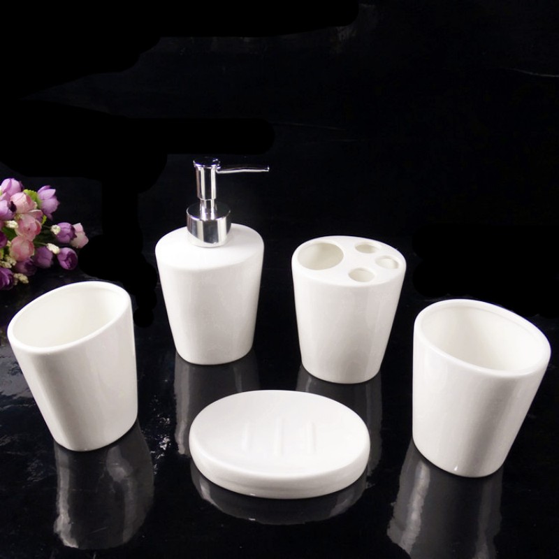 Prezent ślubny do łazienki / z – Wedding Bathroom Supply Kit recenzja i cena